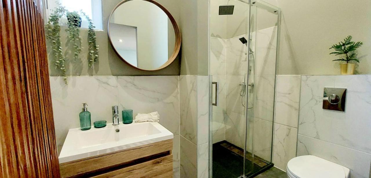A+ Budapest Downtown Apartments Akacfa ภายนอก รูปภาพ